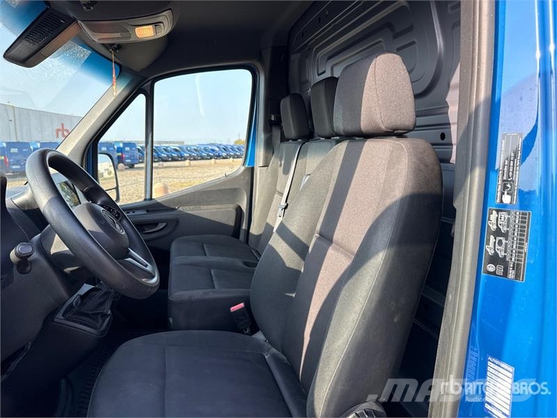 Mercedes-Benz Sprinter 211 CDi Cargo Van Utilitaire