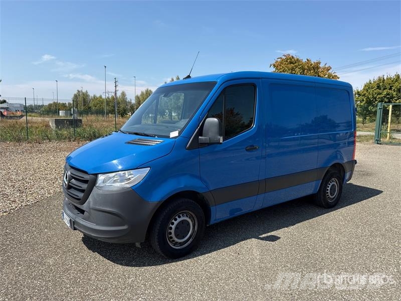 Mercedes-Benz Sprinter 211 CDi Cargo Van Utilitaire