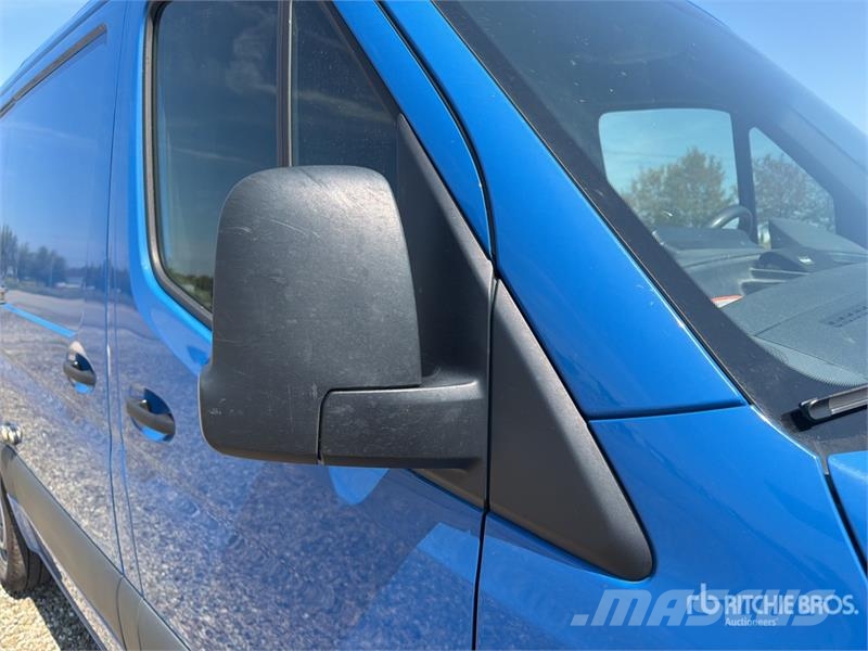 Mercedes-Benz Sprinter 211 CDi Cargo Van Lieferwagen