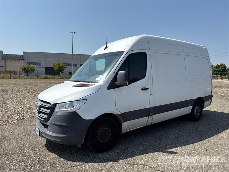 Mercedes-Benz Sprinter 314CDI Cargo Van Pakettiautot