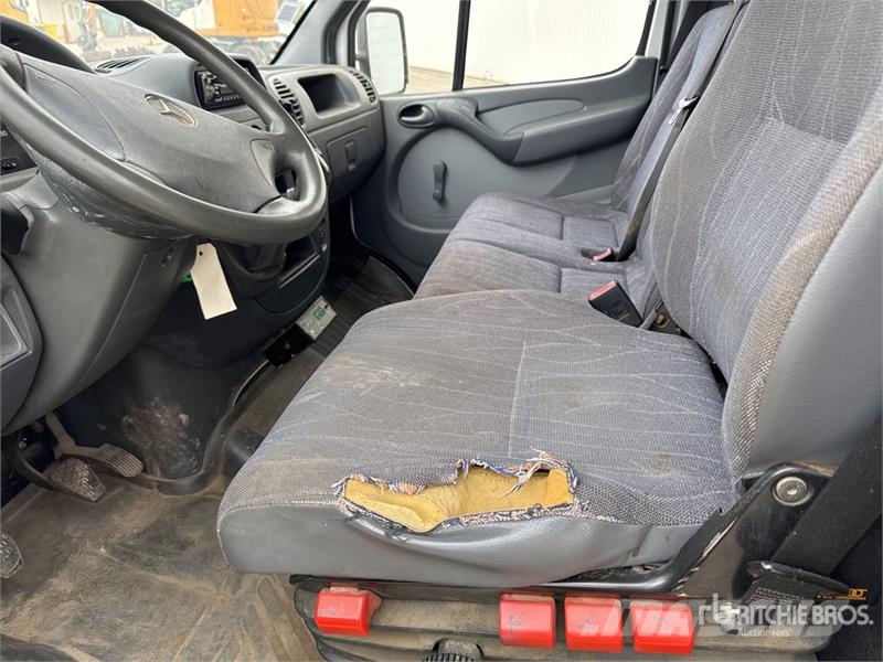 Mercedes-Benz Sprinter Vehicule Utilitaire Cargo Van Dostavna vozila / kombiji