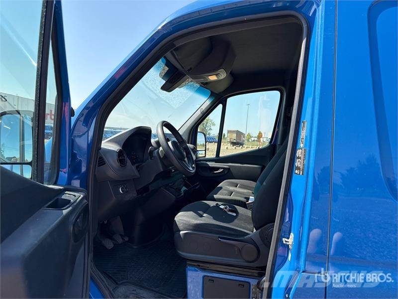 Mercedes-Benz Sprinter 211 CDi Cargo Van Utilitaire