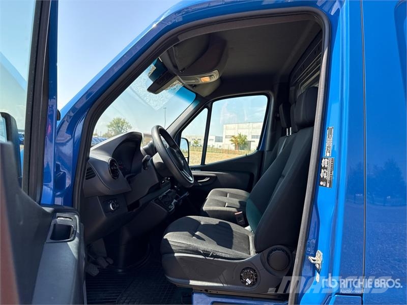 Mercedes-Benz Sprinter 211 CDi Cargo Van Utilitaire