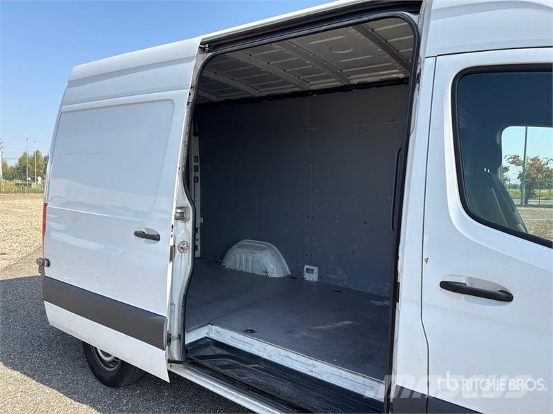 Mercedes-Benz Sprinter 314CDI Cargo Van Pakettiautot
