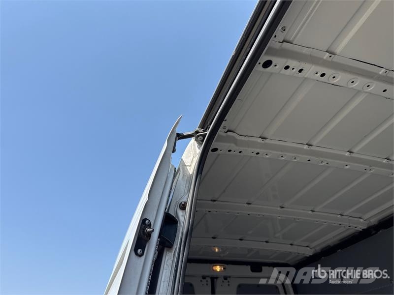 Mercedes-Benz Sprinter 314CDI Cargo Van Pakettiautot