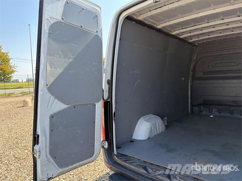 Mercedes-Benz Sprinter 314CDI Cargo Van Pakettiautot