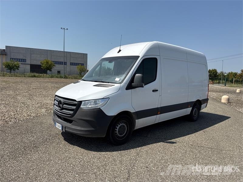 Mercedes-Benz Sprinter 314CDI Cargo Van Pakettiautot