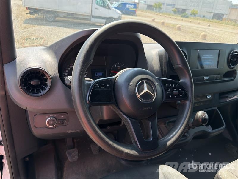 Mercedes-Benz Sprinter 314CDI Cargo Van Pakettiautot