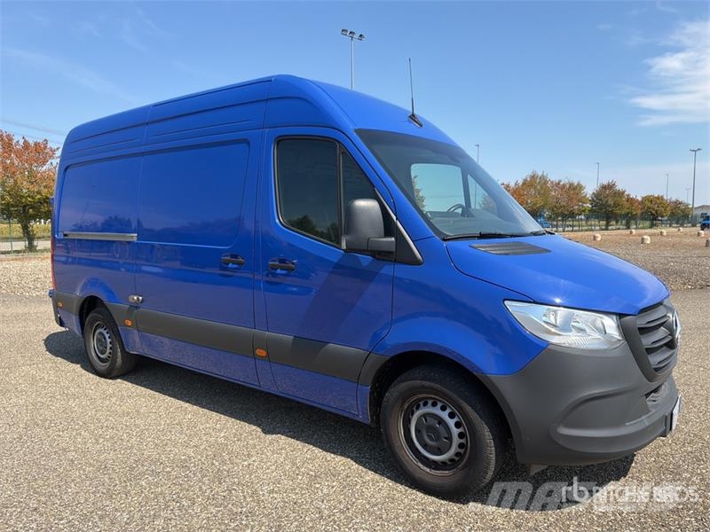 Mercedes-Benz Sprinter 311CDI Cargo Van Utilitaire