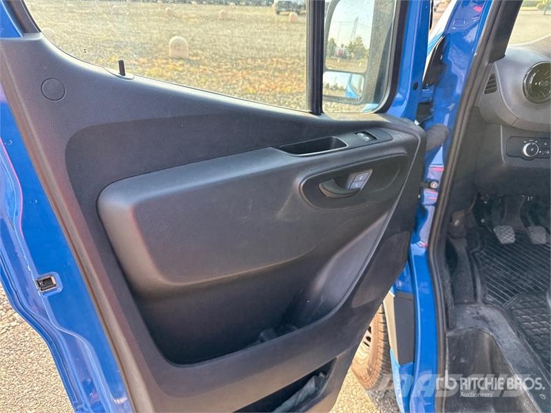 Mercedes-Benz Sprinter 211 CDi Cargo Van Utilitaire