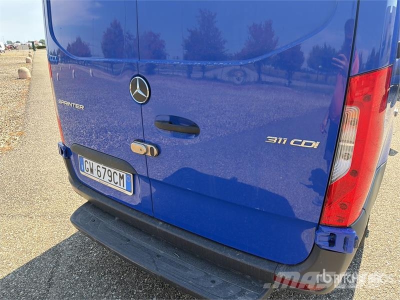 Mercedes-Benz Sprinter 311CDI Cargo Van Utilitaire