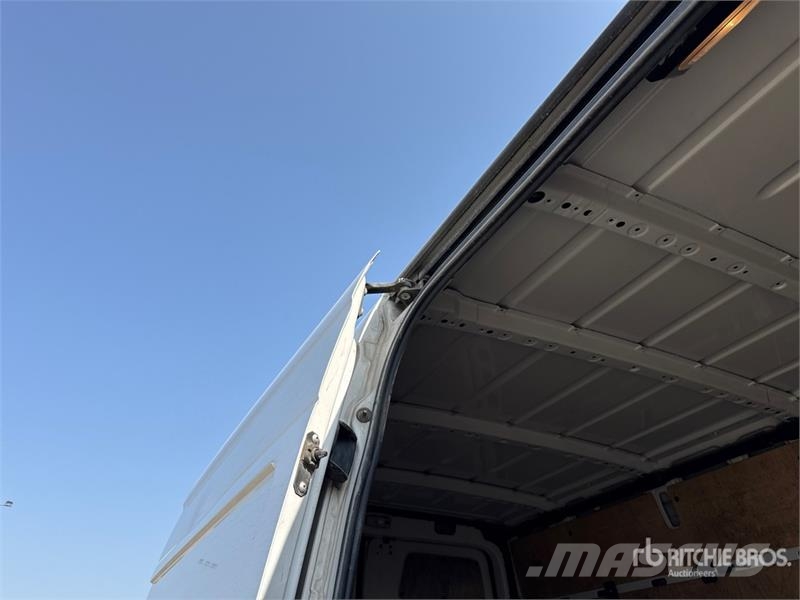Mercedes-Benz Sprinter 311CDI Cargo Van Utilitaire