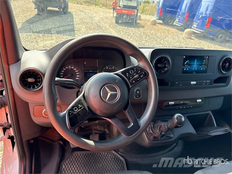 Mercedes-Benz Sprinter 311CDI Cargo Van Utilitaire