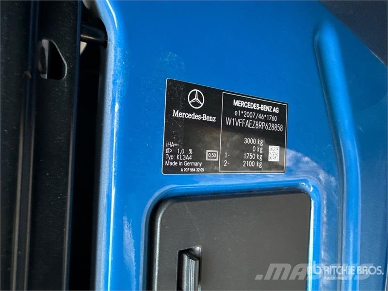 Mercedes-Benz Sprinter 211 CDi Cargo Van Lieferwagen