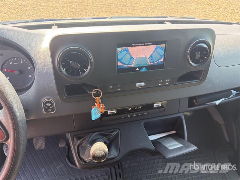 Mercedes-Benz Sprinter 311CDI Cargo Van Utilitaire