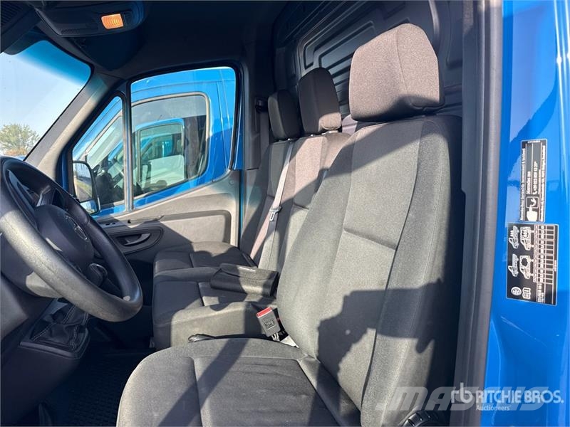 Mercedes-Benz Sprinter 211 CDi Cargo Van Utilitaire