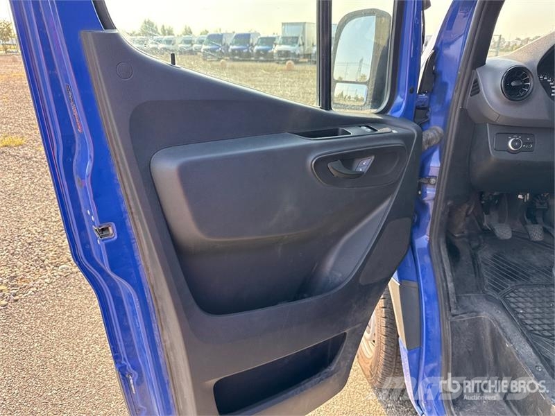 Mercedes-Benz Sprinter 311CDI Cargo Van Dodávky