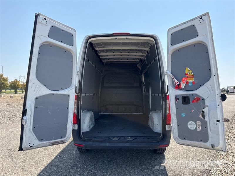 Mercedes-Benz Sprinter 311CDI Cargo Van Gesloten bedrijfswagens