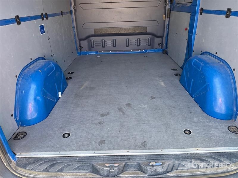 Mercedes-Benz Sprinter 211 CDi Cargo Van Pakettiautot