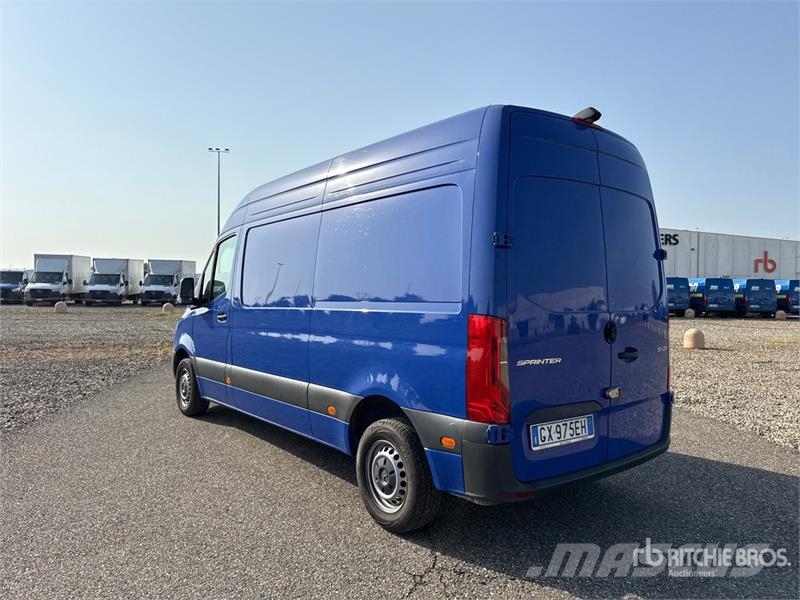 Mercedes-Benz Sprinter 311CDI Cargo Van Dodávky