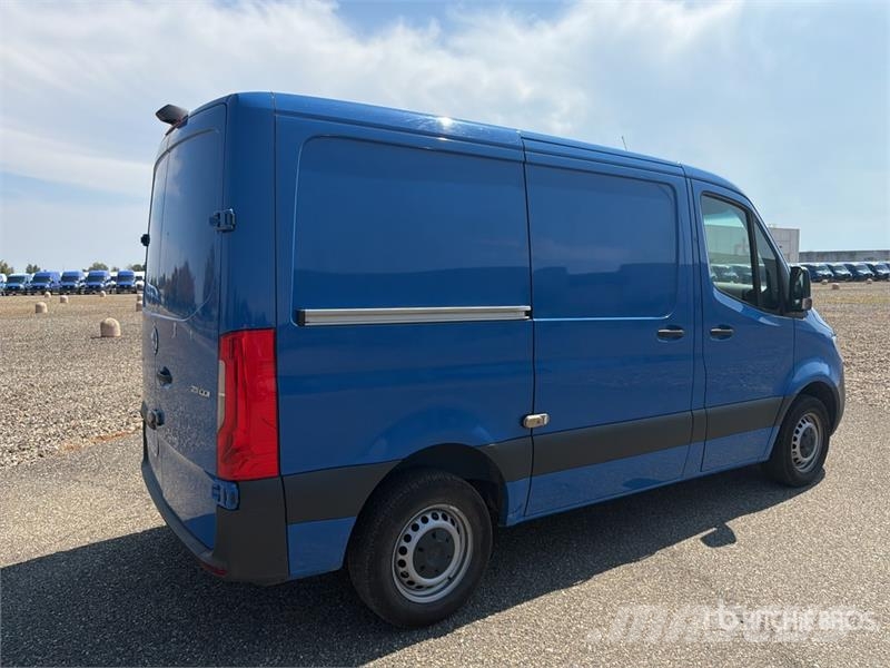 Mercedes-Benz Sprinter 211 CDi Cargo Van Utilitaire