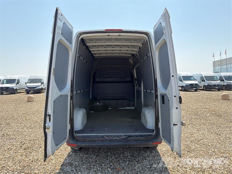 Mercedes-Benz Sprinter 311CDI Cargo Van Gesloten bedrijfswagens