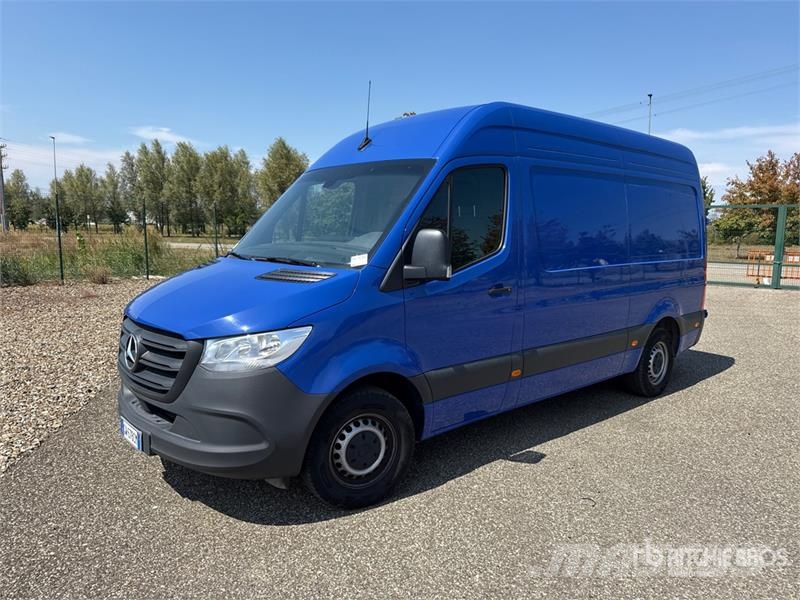 Mercedes-Benz Sprinter 311CDI Cargo Van Utilitaire