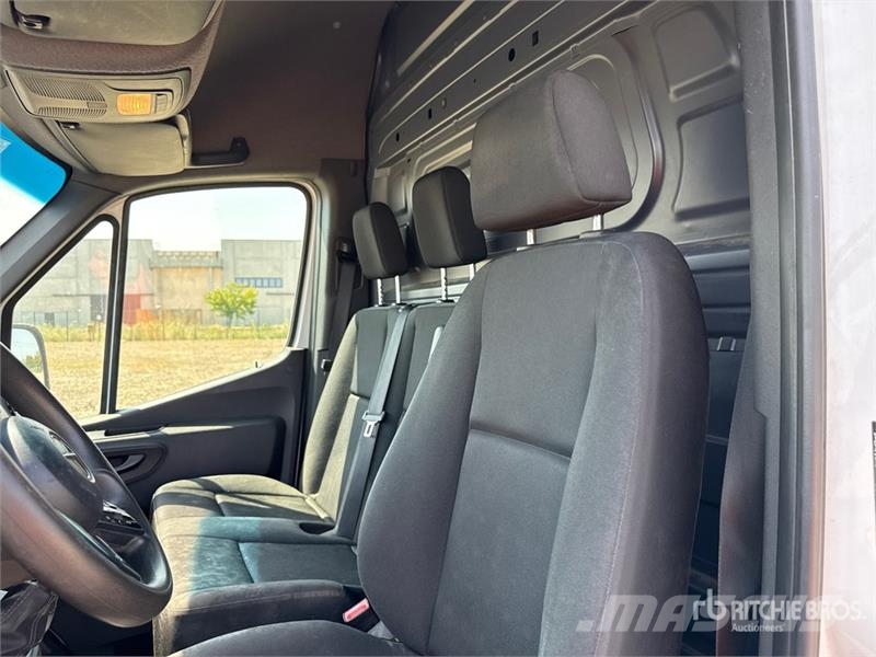 Mercedes-Benz Sprinter 314CDI Cargo Van Pakettiautot