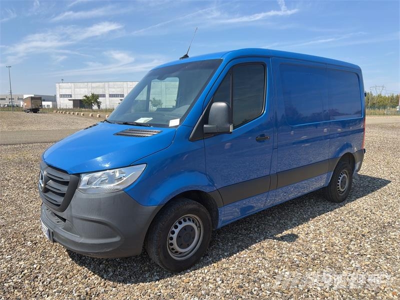 Mercedes-Benz Sprinter 211 CDi Cargo Van Lieferwagen