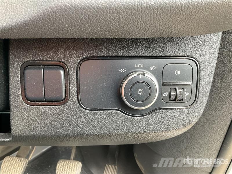 Mercedes-Benz Sprinter Van Truck Camion cassonati