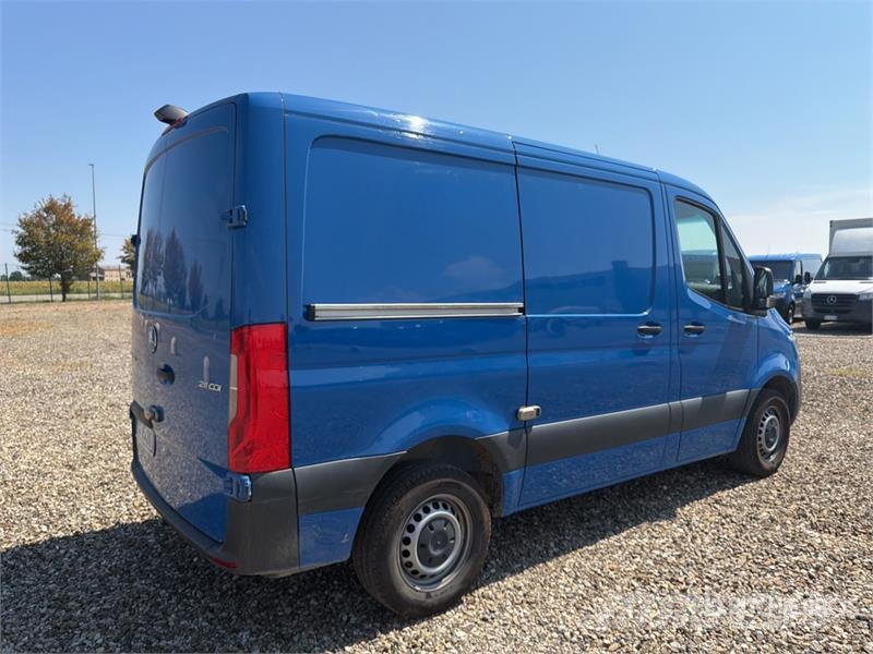 Mercedes-Benz Sprinter 211 CDi Cargo Van Lieferwagen