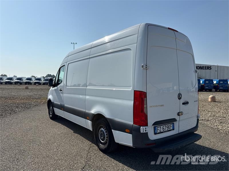 Mercedes-Benz Sprinter 314CDI Cargo Van Pakettiautot