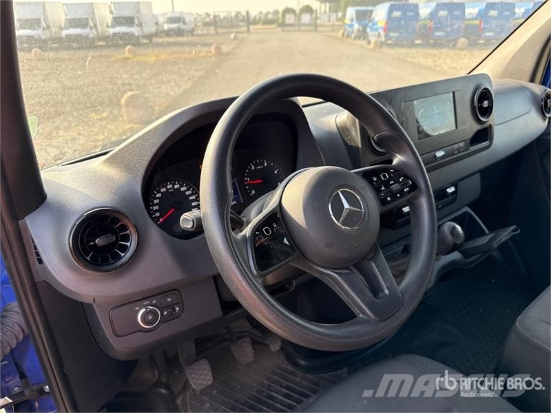 Mercedes-Benz Sprinter 311CDI Cargo Van Utilitaire
