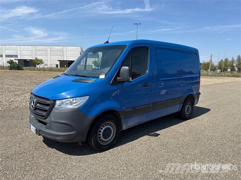 Mercedes-Benz Sprinter 211 CDi Cargo Van Lieferwagen