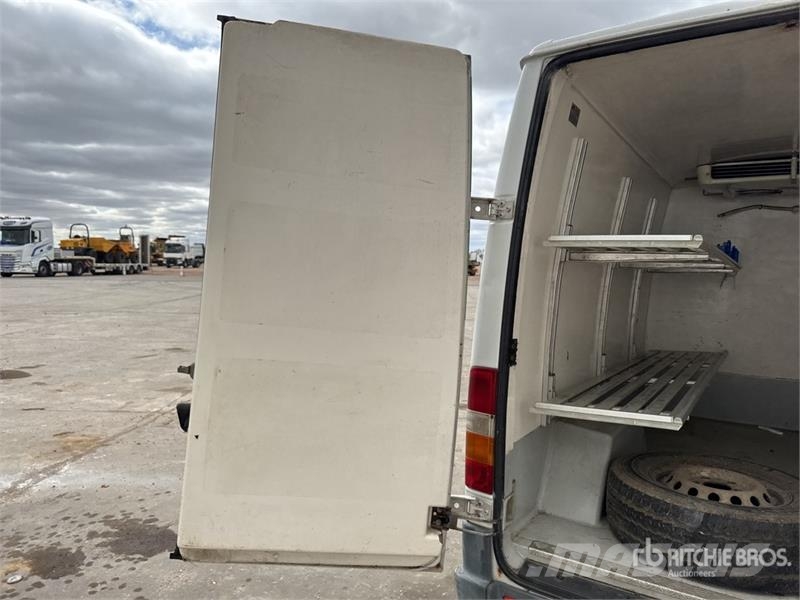 Mercedes-Benz Sprinter Vehicule Utilitaire Cargo Van Dostavna vozila / kombiji