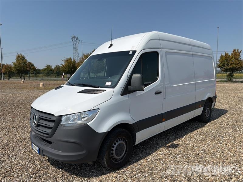 Mercedes-Benz Sprinter 311CDI Cargo Van Gesloten bedrijfswagens