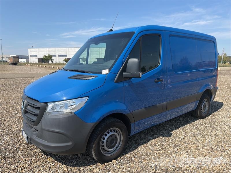 Mercedes-Benz Sprinter 211 CDi Cargo Van Utilitaire