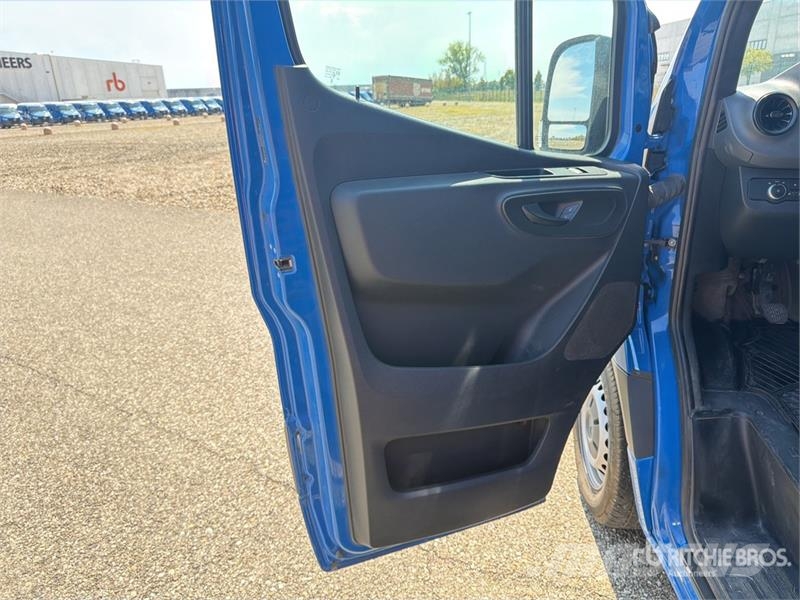 Mercedes-Benz Sprinter 211 CDi Cargo Van Utilitaire