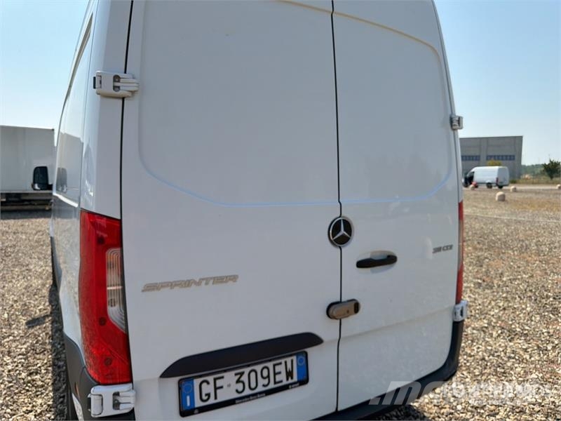 Mercedes-Benz Sprinter 311CDI Cargo Van Gesloten bedrijfswagens