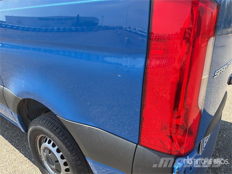 Mercedes-Benz Sprinter 211 CDi Cargo Van Lieferwagen