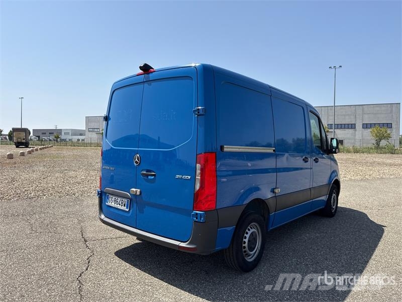 Mercedes-Benz Sprinter 211 CDi Cargo Van Utilitaire