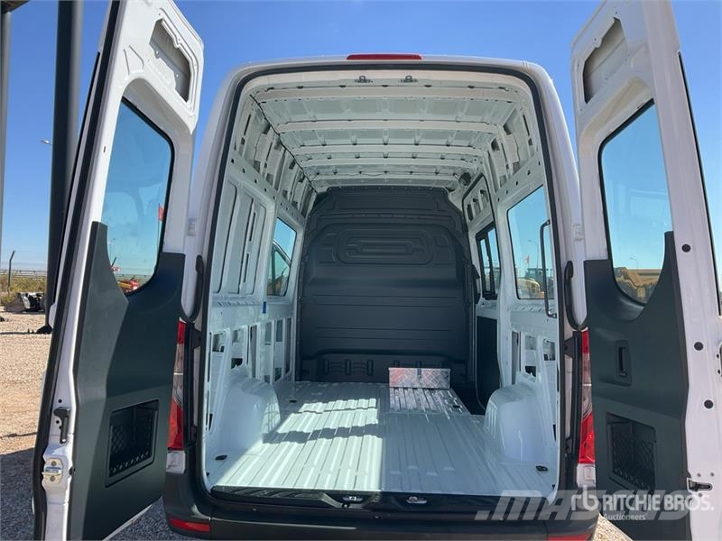 Mercedes-Benz SPRINTER Cargo Van Dostavna vozila / kombiji