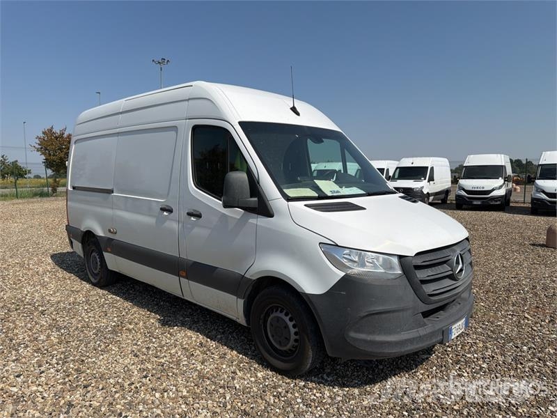 Mercedes-Benz Sprinter 314CDI Cargo Van Pakettiautot