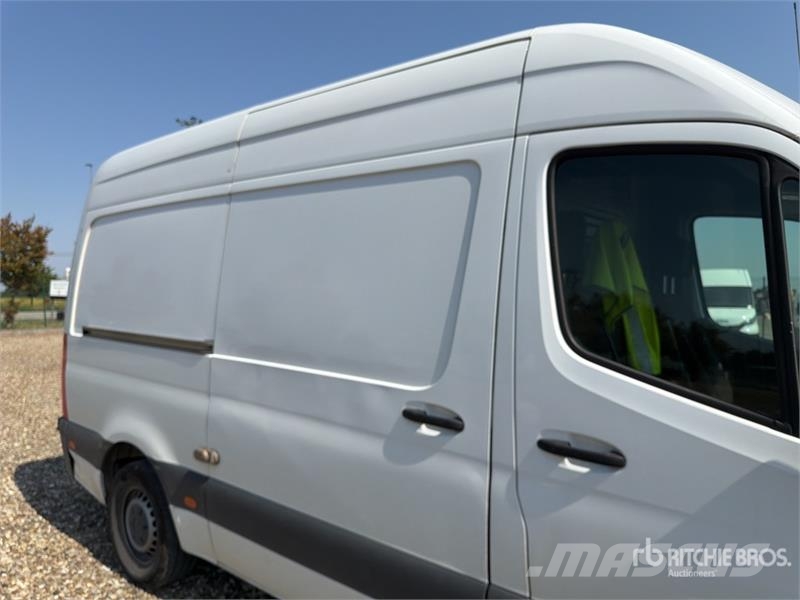 Mercedes-Benz Sprinter 314CDI Cargo Van Pakettiautot