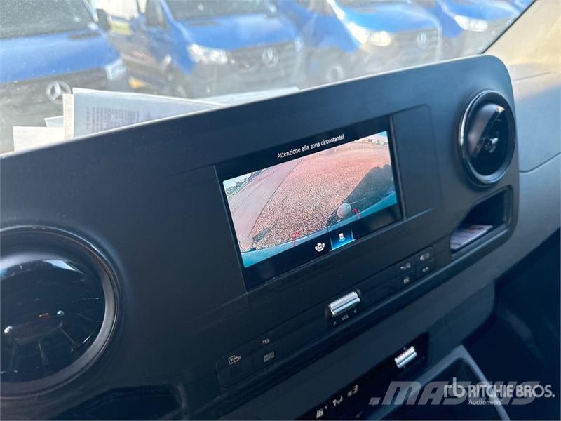 Mercedes-Benz Sprinter 211 CDi Cargo Van Utilitaire