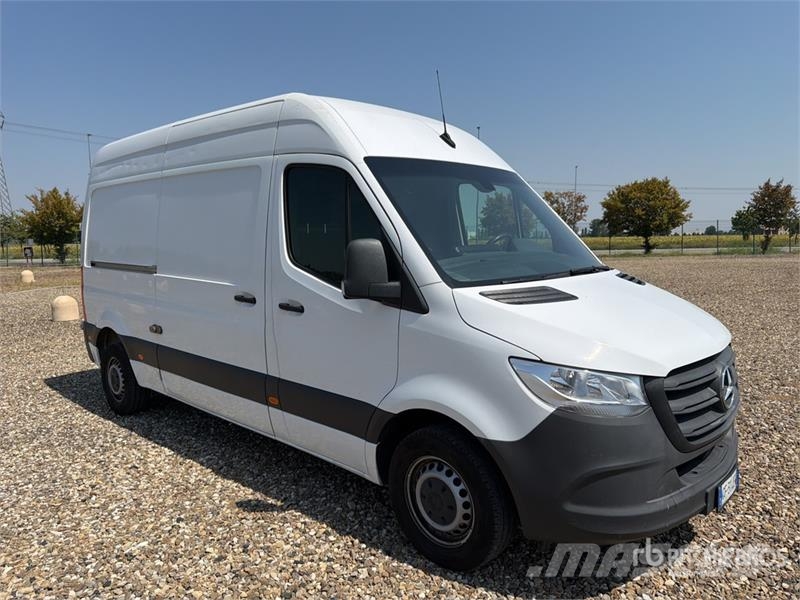 Mercedes-Benz Sprinter 311CDI Cargo Van Gesloten bedrijfswagens