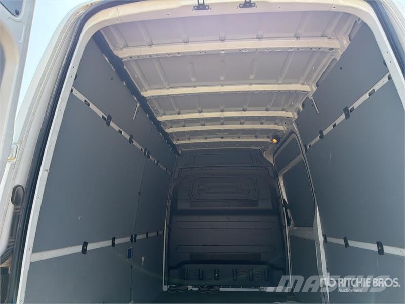 Mercedes-Benz Sprinter 311CDI Cargo Van Pakettiautot