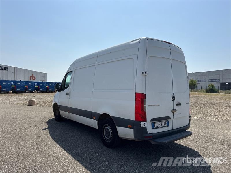 Mercedes-Benz Sprinter 314CDI Cargo Van Pakettiautot