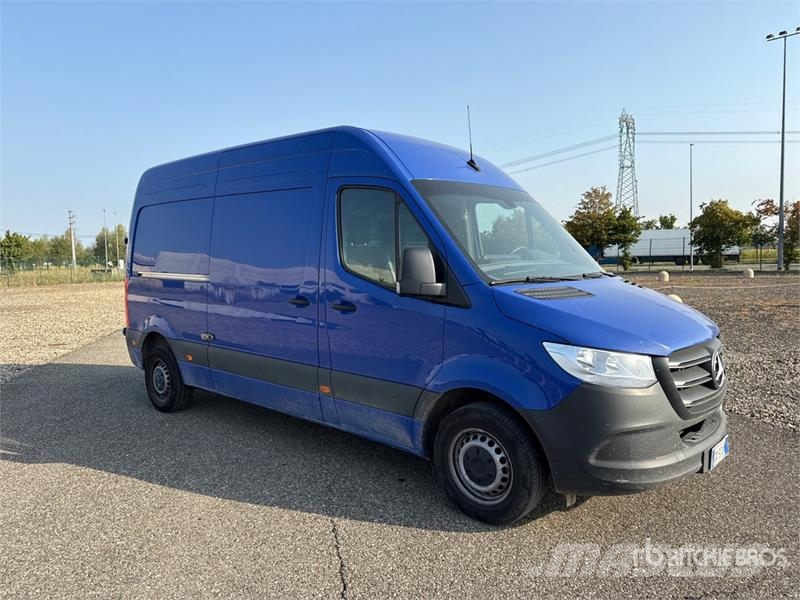 Mercedes-Benz Sprinter 311CDI Cargo Van Utilitaire