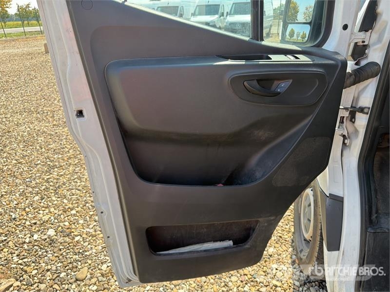 Mercedes-Benz Sprinter 314CDI Cargo Van Pakettiautot